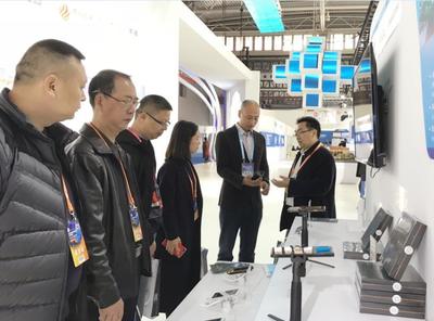 2018保密技術(shù)交流大會(huì)智能黑科技滿滿,青橙VOGA 2 AI激光投影手機(jī)隆重登場(chǎng)