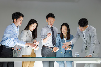 亞洲成年人商務